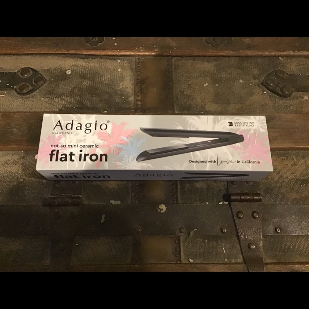 Adagio California "Not So Mini" Flat Iron